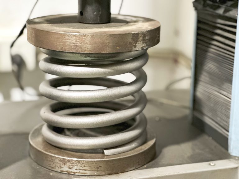 Materials for valve springs and precautions for use
